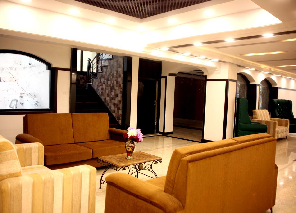 Hotel New Park At Dal Lake Srīnagar Exterior foto